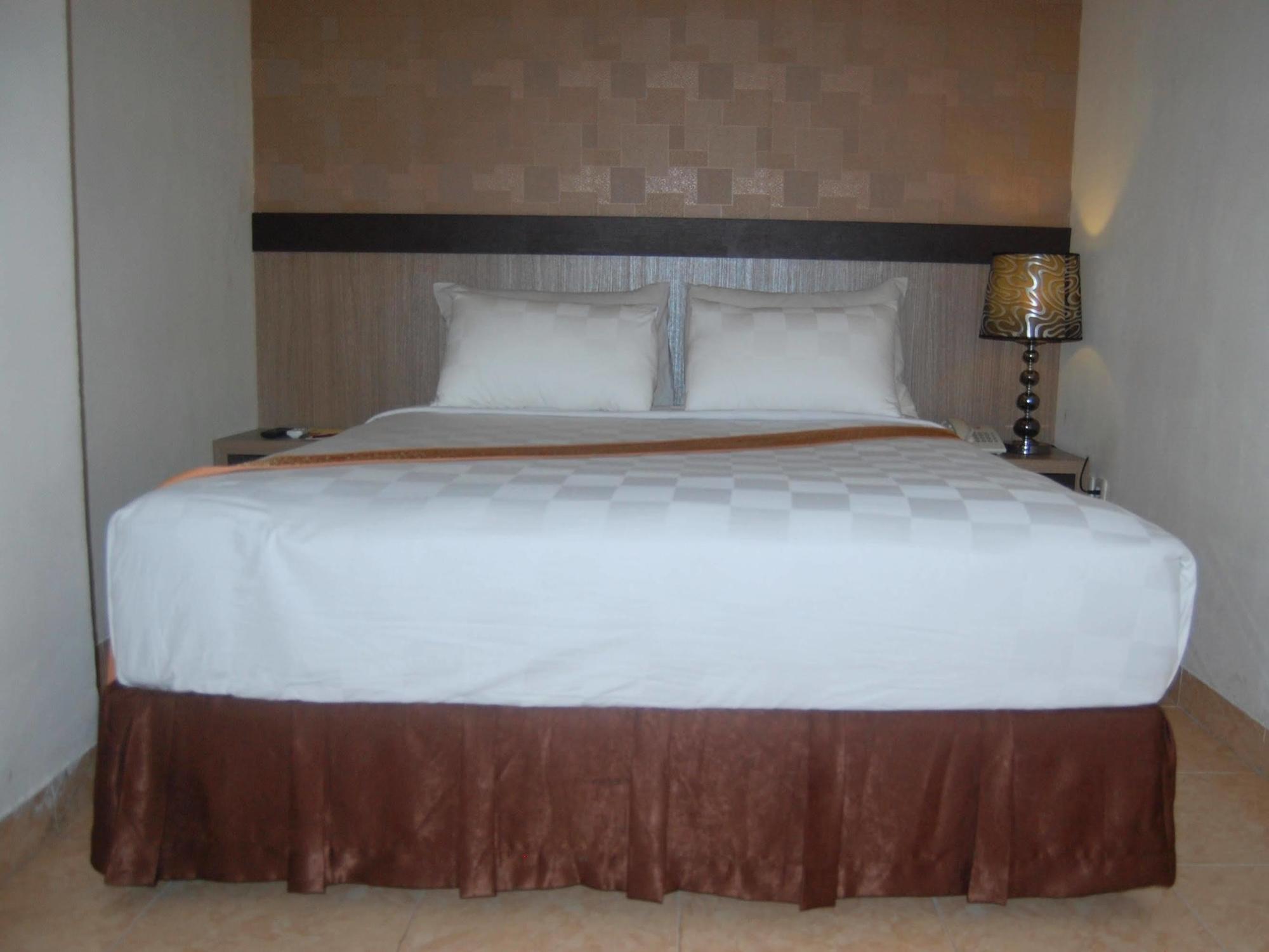 Urbanview Hotel Best Skip Palembang Dış mekan fotoğraf