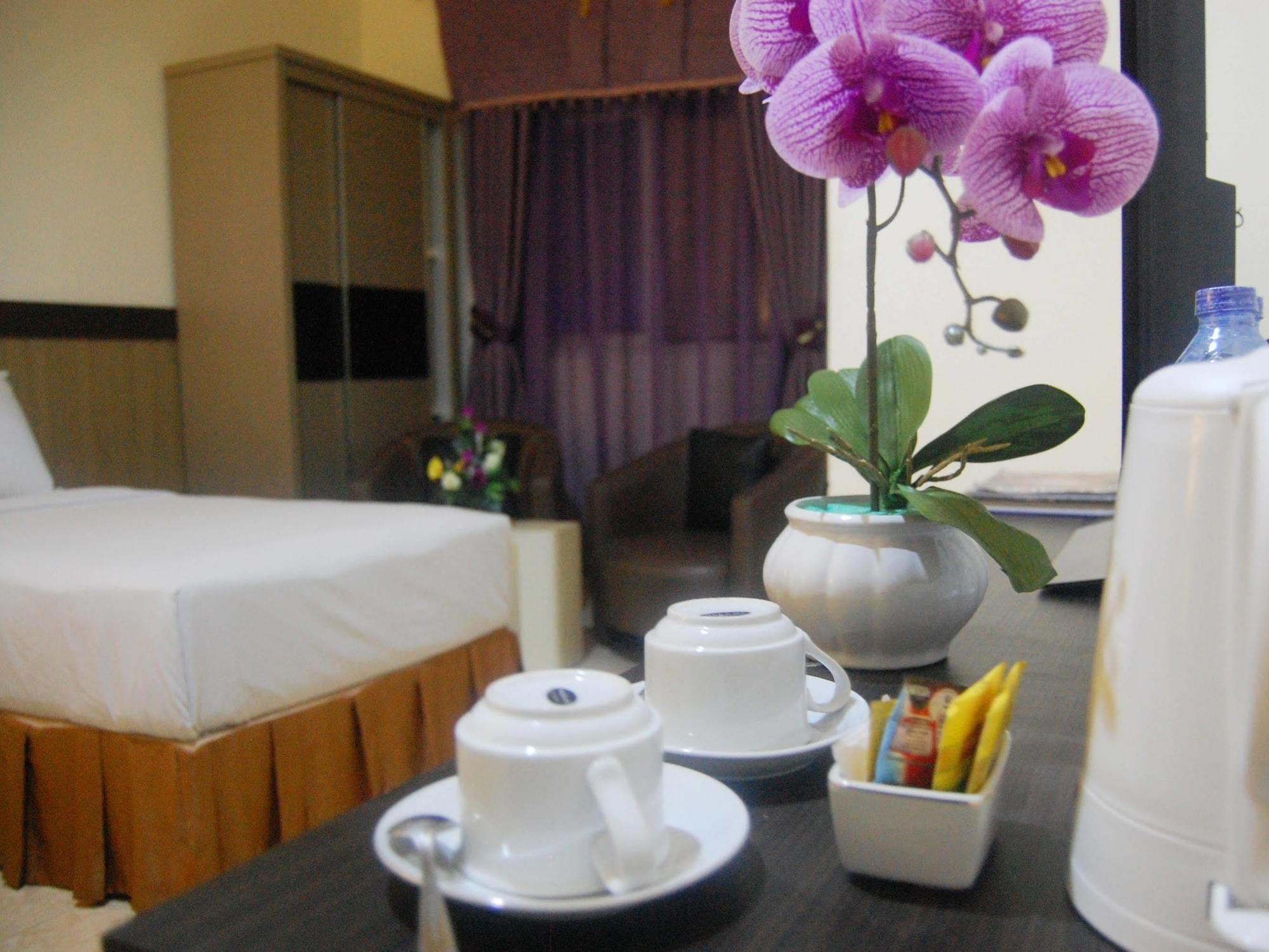Urbanview Hotel Best Skip Palembang Dış mekan fotoğraf